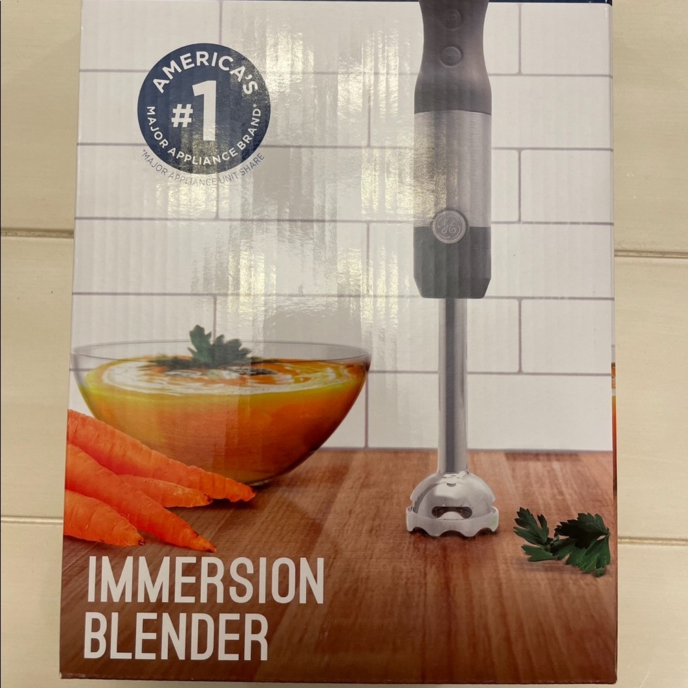Powerful Immersion Blender GE 500w of power in a multi-purpose hand blender